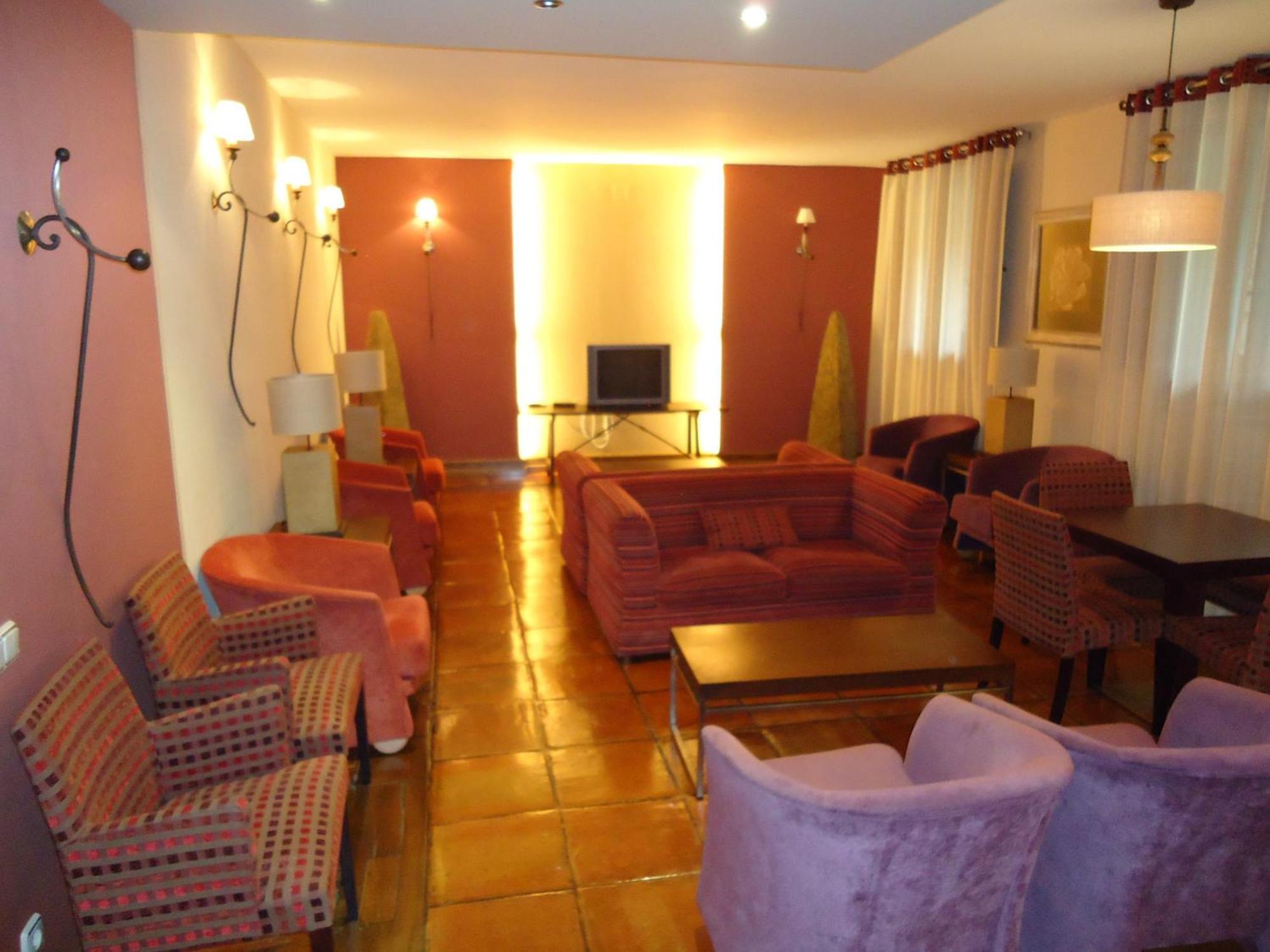 Hotel Monasterio De Leyre Yesa Exterior photo