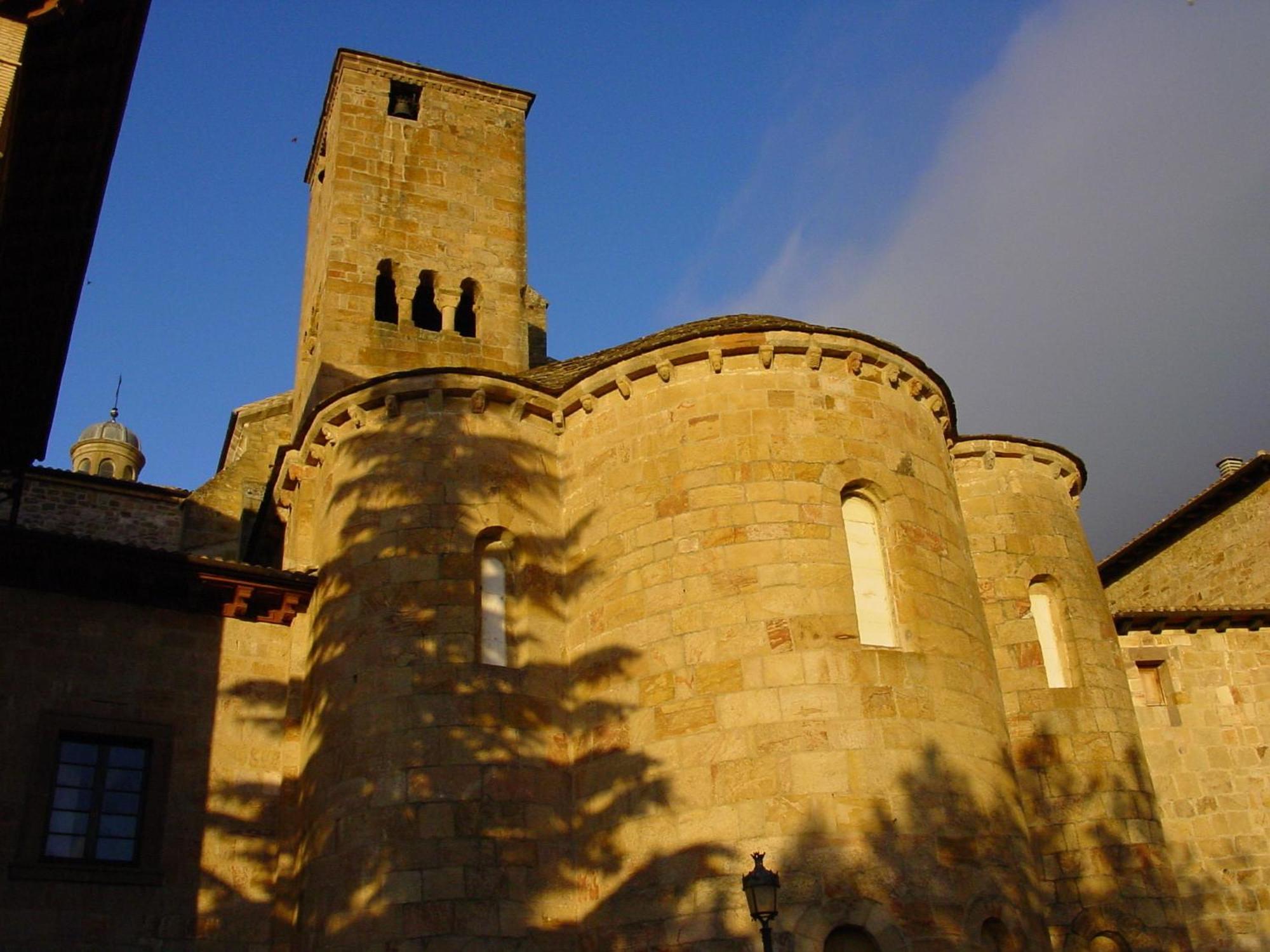 Hotel Monasterio De Leyre Yesa Exterior photo