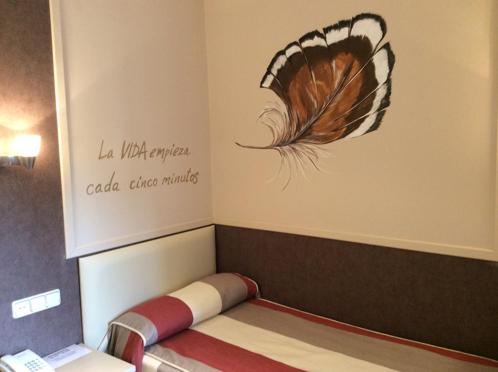 Hotel Monasterio De Leyre Yesa Exterior photo